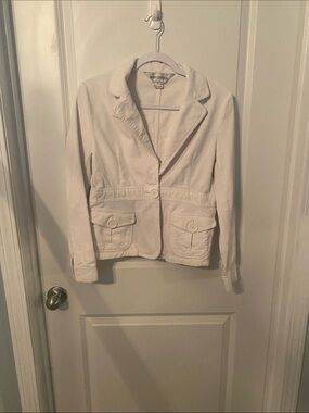 Body Central White Casual Single-Breasted Blazer with Flap Pockets
